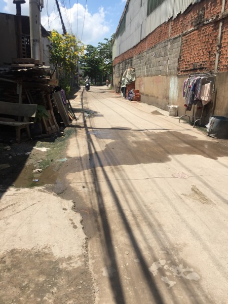 Bàu bàng. Ngay TTHC, đường 6m, giá ngộp, lh 0937083953