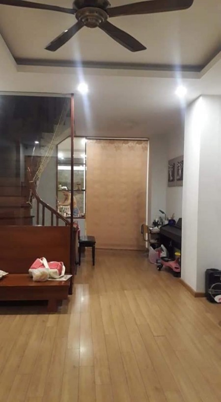 Nhà Phân Lô, Ô tô Vào Nhà, Kinh doanh, 60m2, 5 tầng tại Yên Phúc, Văn Quán, giá chỉ có 7,xx tỷ.