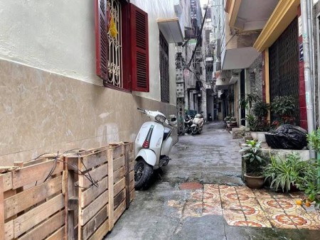 Chủ bán gấp nhà Giải Phóng 33m2 mặt tiền 5m, cách oto 20m 2.5 tỷ