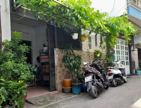Bán nhà Hồng Lạc 32m2, 2 mặt hẻm, hẻm xe hơi, Quận Tân Bình chỉ 2 tỷ 9