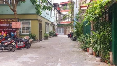 Nhà siêu hót đường phố Vương Thùa Vũ, Quận Thanh Xuân, 2 mặt thoáng, ô tô 7 chỗ đổ cửa