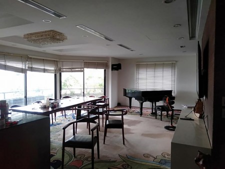 Bán tòa nhà lô góc 8 tầng x 93m2 thang máy, ô tô tránh, KD phố Nguyễn Khả Trạc giá 27 tỷ