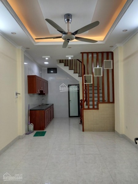Bán nhà riêng 4 tầng, ngõ 147B Tân Mai, 37m2 x 4 tầng, Giá 2.3 tỷ