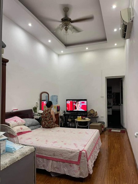Bán nhà Mặt Phố Trương Định, Hoàng mai, 67m2 x 3 Tầng, vỉa hè, kinh doanh vô địch Liên hệ 0944267031