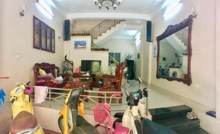 Nhỉnh 2 tỷ nhà 42m 4 tầng số 41/254 Tam Trinh Hoàng Mai, khu an ninh