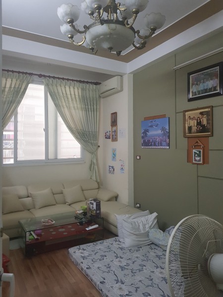 Bán nhà Kim Giang Quận Thanh Xuân, 3 tầng 70m2, giá chỉ hơn 5 tỷ
