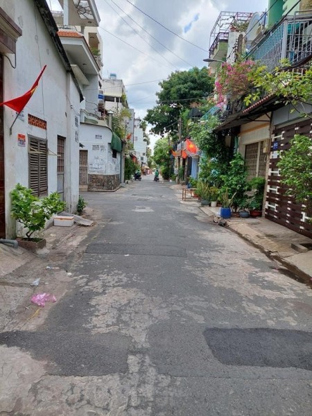 HXH đi tứ tung, cách MT vài bước chân, nở hậu, 47m2, 2 tầng BTCT, kẹt tiền ngân hàng