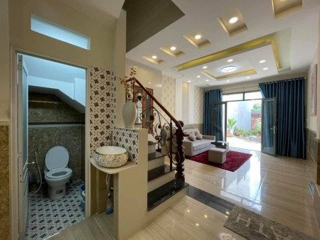 Mặt tiền kinh doanh đường Nguyễn Suý, gần chợ Tân Hương, Quận Tân Phú, dt 90m2, giá hơn 7 tỷ