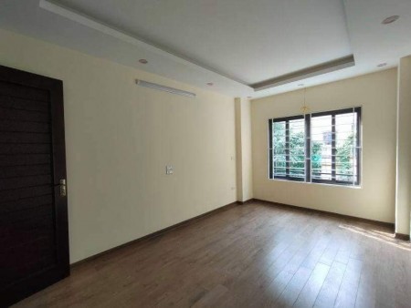 Bán nhà ngõ rộng, gần phố, nhà đẹp, an sinh đỉnh, giá 4.2 tỷ, lhcc