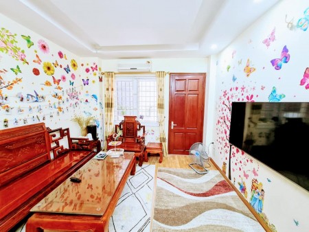 Ngõ oto nhà mới Tôn thất Tùng 50m 5 tầng chủ bán giá 4.x tỷ