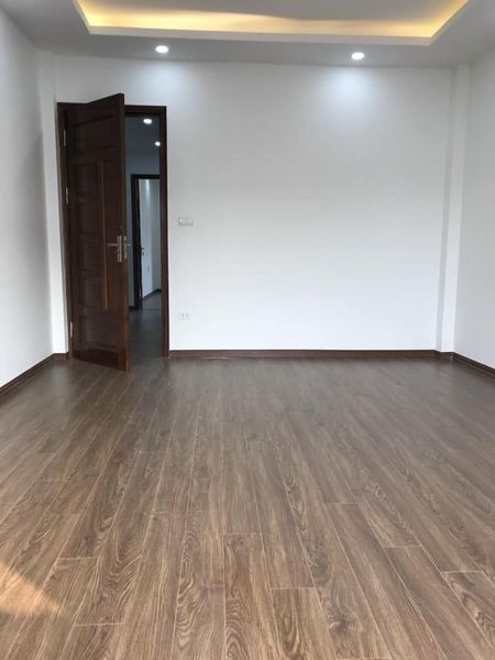 Ngõ to gara ô tô nhà đẹp ở ngay, Bùi Xương Trạch, giá bán 5.35 tỷ