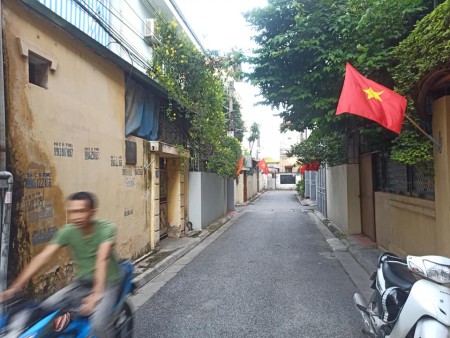 Nhà Nguyễn Sơn,Lâm Hạ Ôtô Tránh An Sinh Tuyệt Vời 93m 7m Mặt Tiền