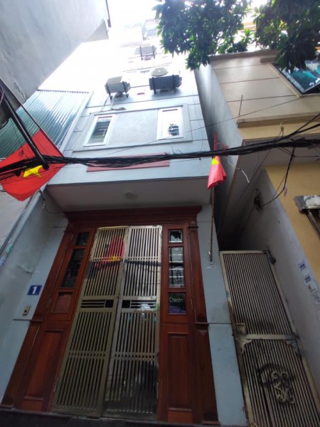 Bán nhanh nhà phố Hoàng Ngọc Phách giá bán 2.5 tỷ, đường vào 3m