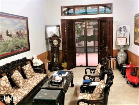 Bán nhà hạ giá sốc, bán nhà phố Ái Mộ, ở sướng, dt 44m2, 5 tầng giá 3 tỷ
