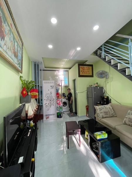 Hẻm 3m tới nhà ngay ngã tư Hàng Xanh chủ mới giảm giá còn 2.9 tỷ