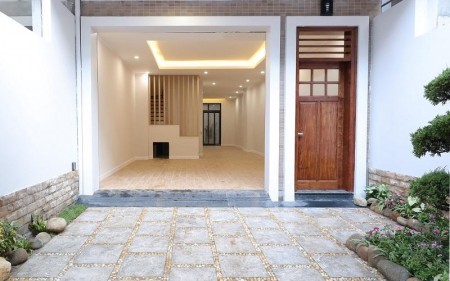 Cho thuê nhà liền kề 105m2 x5 tầng có thang máy 67A Trương Định ngay ngã 4 Bạch Mai