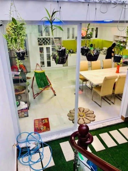 Bán nhà hẻm xe hơi đường Lý Tuệ, dt 4.8M*11M, giá 4.15 tỷ hẻm thẳng 1 set