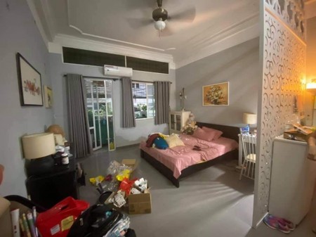 Bán nhà chính chủ, không gian hiện đại, thoáng máy, giá 3.89 tỷ, còn mới