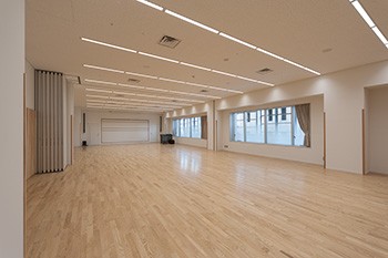 Cho thuê tòa nhà văn phòng mặt phố hàng chuối, Hai Bà Trưng, diện tích 200m2 x 9 tầng, mặt tiền 7m