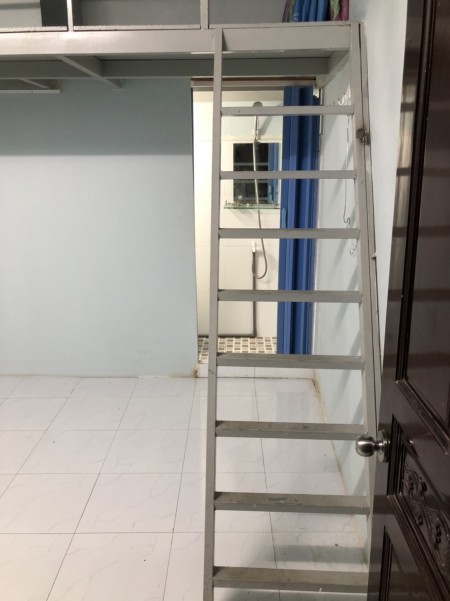 Cho thuê phòng trọ có gác giờ tự do, nhà vệ sinh riêng, ở đường Tô Hiến Thành, Quận 10.