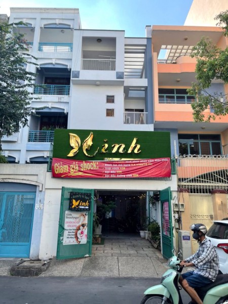 Nhà Phổ Quang P2 Tân Bình, Trệt_3 lầu sân thượng 5 phòng, nhà đẹp, gần sân bay.