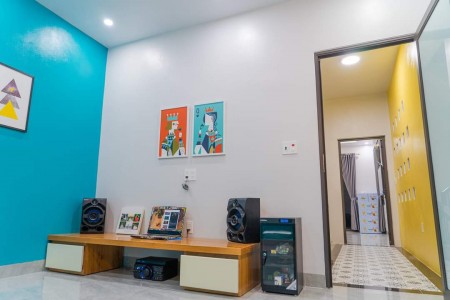 Bán nhà đường Ngô Quyền, TP HD, 52.1m2, 3 tầng, mt 4m, 3 ngủ, lô góc, đường ô tô, giá ok