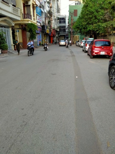 Bán nhà Hoàng Đạo Thành, xem là thích ngay, dt 60m2, 6.35 tỷ
