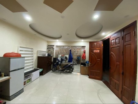 Bán nhà Tôn Đức Thắng, 4 tầng, 4 phòng ngủ, 3 tỷ