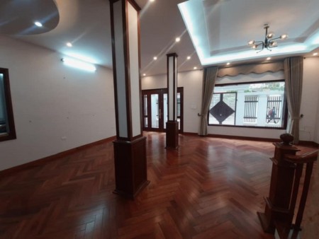 Bán nhà mặt đường Ngọc Hồi, Thanh Trì ô tô, kinh doanh 300m2*5T, Mt 10m, hơn 20 tỷ