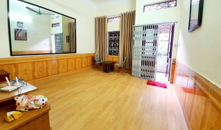 Bán nhà Trương Định, Nhà mới về ở ngay, diện tích 37m2, bán giá 2,7 tỷ