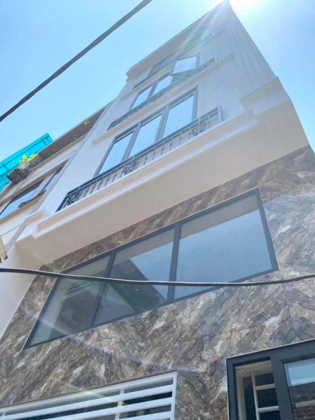 Bán nhà Lô góc Yên Lộ, ô tô, 35m2, 5 tầng, MT 4.3m giá 2.7 tỷ