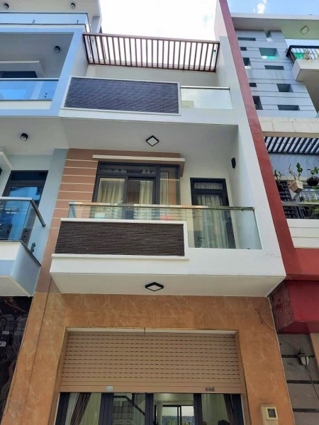 Bán nhà Lạc Long Quân Tân Bình dt 56m2 (4x14m), 3 tầng, HXH, nhà đẹp, sổ hồng, giá 6 tỷ 700tr