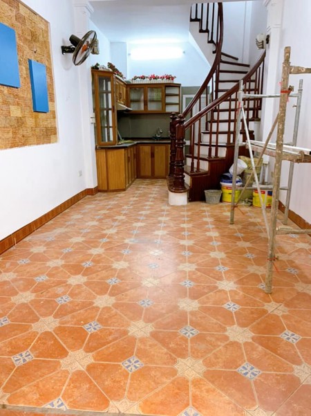Vị trí siêu đẹp, hiếm có , lô góc ba thoáng, xây chắc chắn Nhà Hoàng Mai 28m2 x 2,3 tỷ