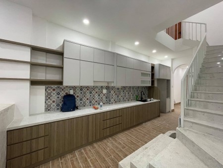 Bán nhà Khuông Việt, Tân Phú hẻm xe hơi, dt 70m2 2 tầng giá bán 5 tỷ 9