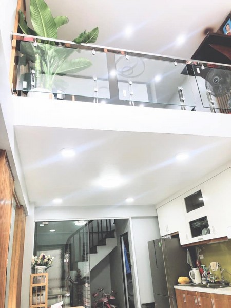 Nhỉnh 2 tỷ nhà Vĩnh Hưng 30mx5 oto đỗ cổng tặng full nội thất, ngo to an ninh