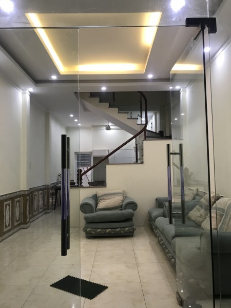 Bán nhà phân lô Học viện Quân Y, ô tô đỗ cửa 3 tầng 40m2 MT 4,1m giá chỉ 3,85 tỷ