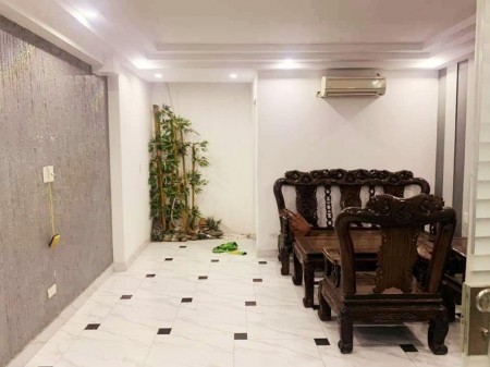 Cấn bán nhà gấp tịa Ngọc Thuỵ Long Biên, giá rẻ so với khu vực 3.8 tỷ