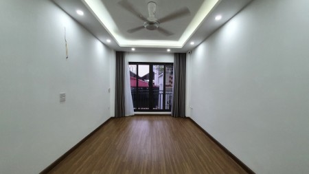 Bán nhà phố Hàm Nghi, ô tô đỗ cửa kinh doanh đỉnh, giá 5.65 tỷ