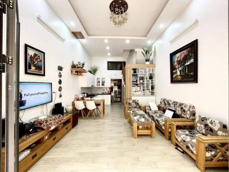 Siêu hiếm - Nhà Hai Bà Trưng Oto đỗ cửa, 46m2 mặt tiền 4.8m 6.1 tỷ