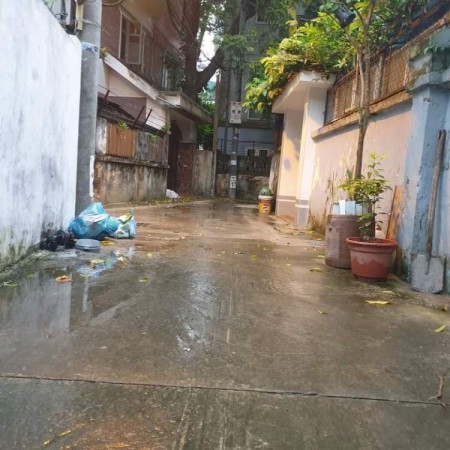 Bán nhà ô tô đỗ cửa khu dân cư đông đúc, hàng xóm văn minh, 4 tầng, nhỉnh 2 tỷ