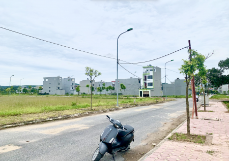 Bán gấp lô mặt tiền 6m KĐT mới Xuân Hoà Sổ đỏ cá nhân chính chủ, lh 0356144921
