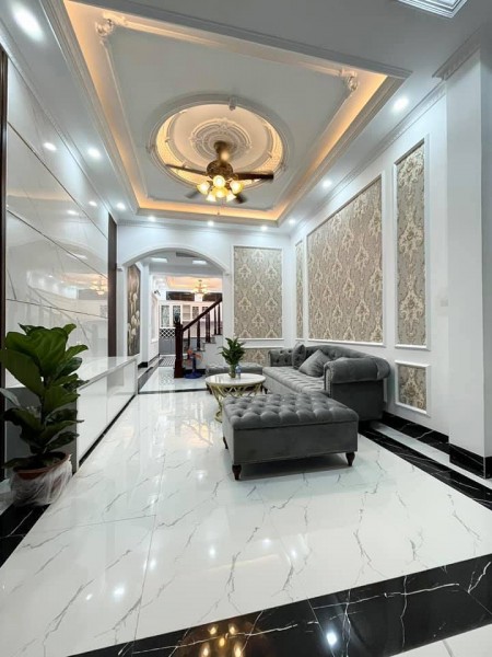 Cần bán nhà Nguyễn Trãi, Thanh Xuân, đối diện Royal City, đẹp như khách sạn 5 Sao 55m2x4T