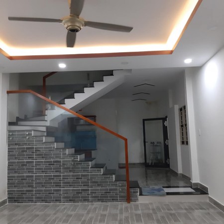 Bán nhà khu công nghiệp TB, dt 41m2, ngang 5.5m2, Quận Tân Phú, chỉ 3.15 tỷ
