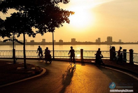 Tây Hồ cách phố 30m, ô tô cách 15m, nhà đẹp, siêu thoáng, liên hệ 0835784998