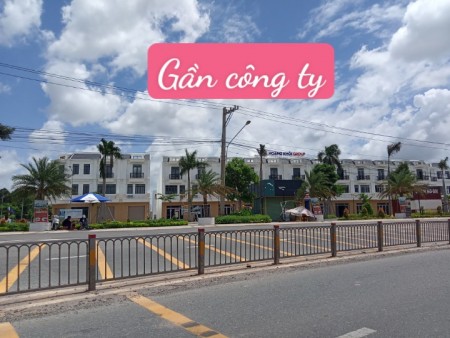 Cần bán ra 2 lô liền kề ngay visip 2 đường thông giá chỉ 4,× triệu /m2