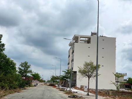 Bán gấp lô đất thổ cư gần Khu công nghiệp, bệnh viện quốc tế Tân Tạo