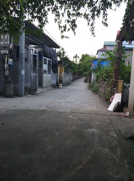 Chính chủ gửi bán mảnh đất đẹp tại Khoan Tế, Đa Tốn.LH: 0983253436
