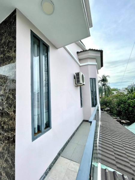 Bán nhà thành phố Thủ Đức đường Ngô Chí Quốc 92m2 1trệt 1lầu giá chỉ 5tỷ980