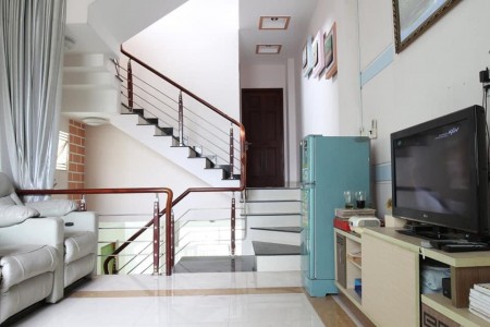 Nhà giá rẻ hẻm Lý Thường Kiệt, gần ngã tư 7 hiền Quận Tân Bình liên hệ ngay. LH0909205956
