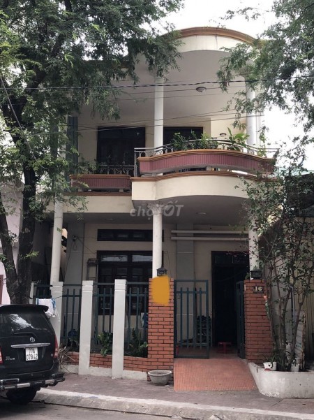 Nhà mặt tiền, cách biển 50m, đối diện FLC Quy Nhơn